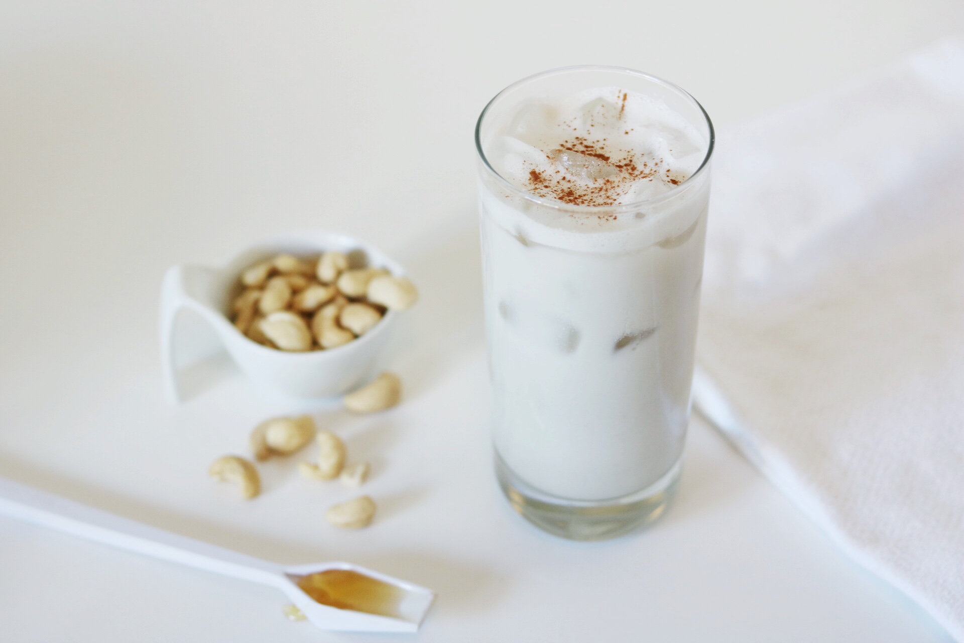 Eindig zwaartekracht Afwijken Iced Yerba Mate Cashew Latte Recipe
