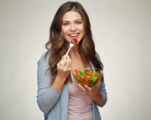 Manage Emotional Eating in 5 Smart Ways, According to Wellness Pros
