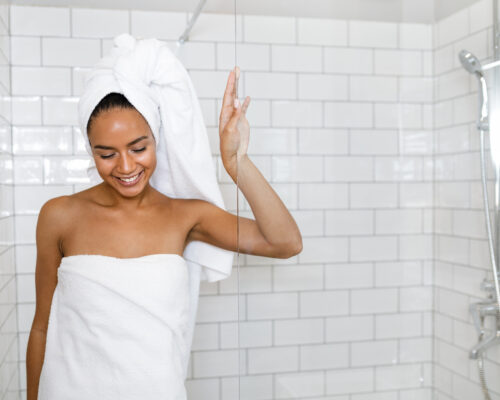 Why Some Wellness Experts Are All About Cold Showers