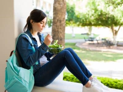 Healthy Eating 101: How to Eat Healthy in College